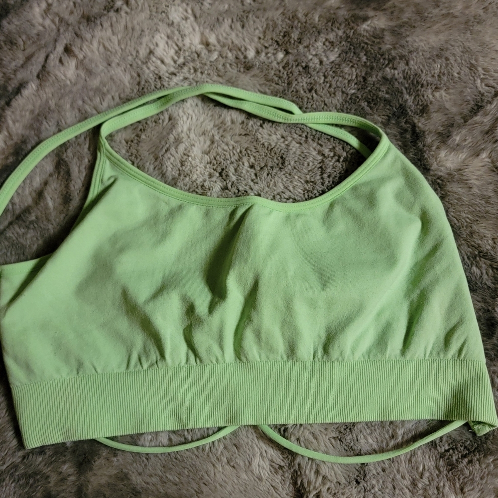 NVGT M pistachio strappy back